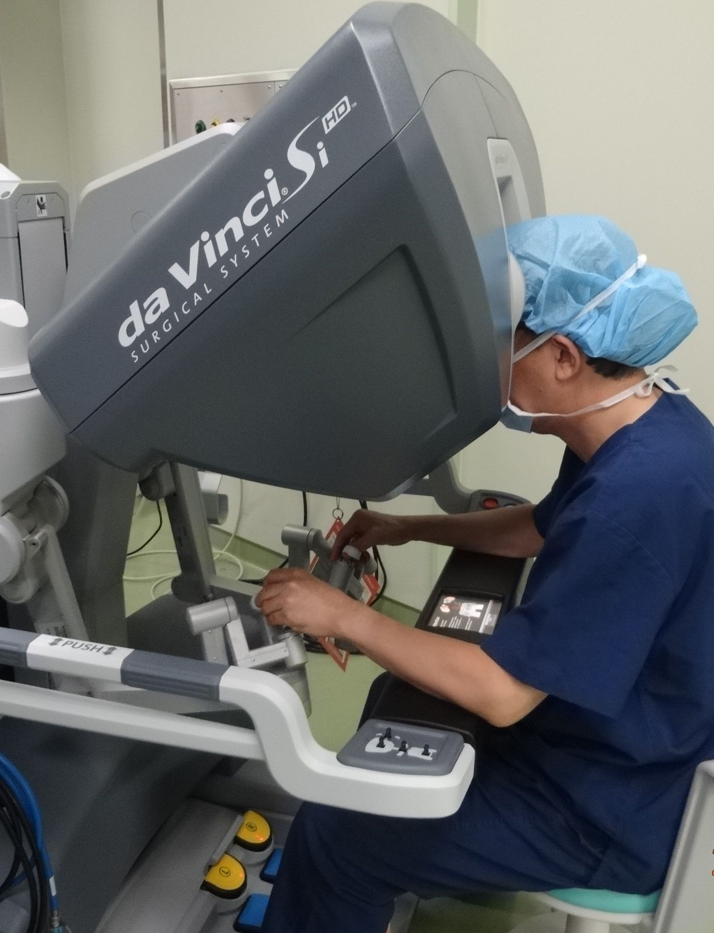 内視鏡下手術用ロボットを用いた腹腔鏡下胃切除術」が先進医療として 