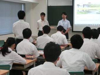 在籍院生との質疑応答の写真です