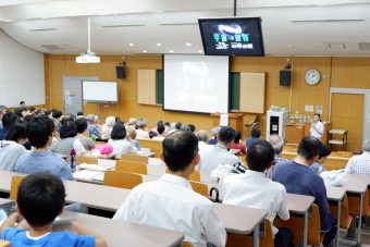 会場の様子の写真です