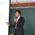 講演する江守氏