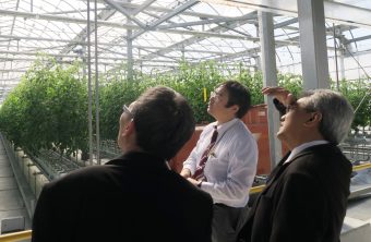 宇和島植物工場を視察