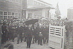 Emperor Showa visiting Ehime University (1950: courtesy of Tsuneko Shirata)