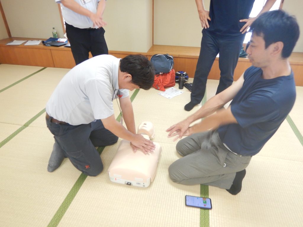 胸骨圧迫の実技