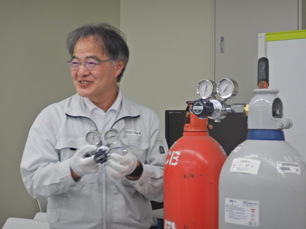 清水技術部長による実演